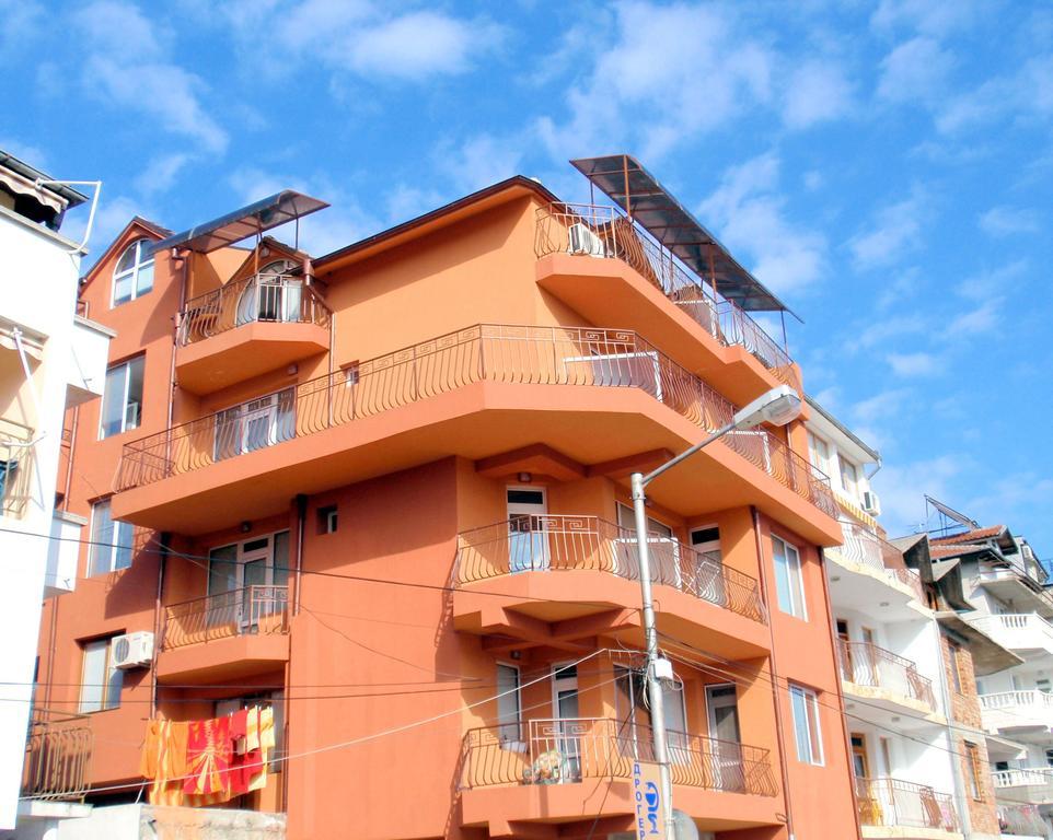 Готель Dream House Царево Екстер'єр фото